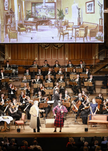 Johann Strauss - Die Fledermaus<br loading=